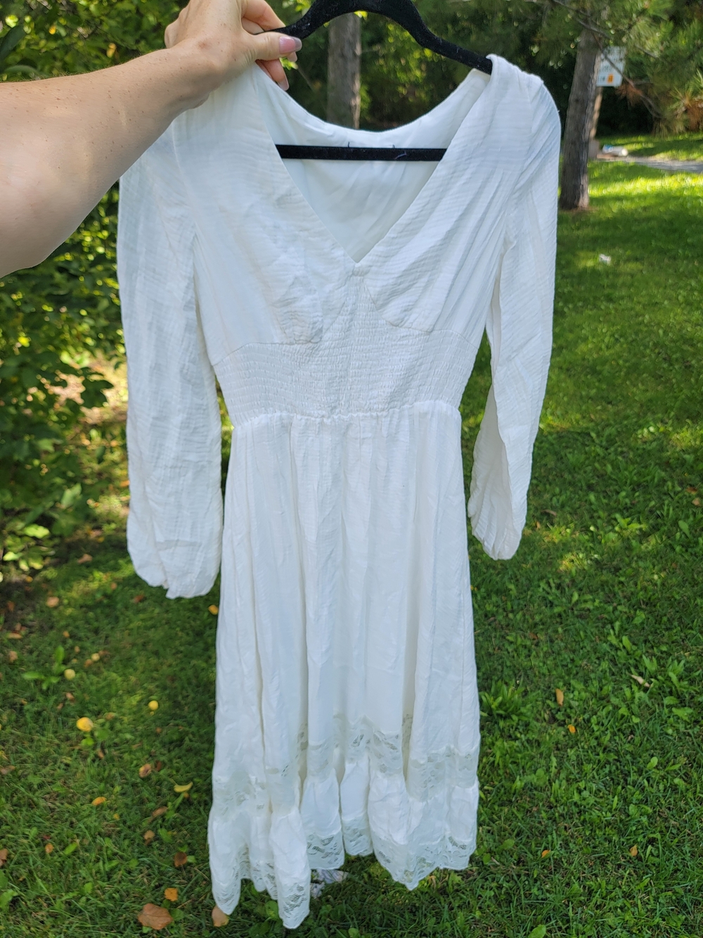 White 100% Cotton V-Neck Long Sleeve Dress